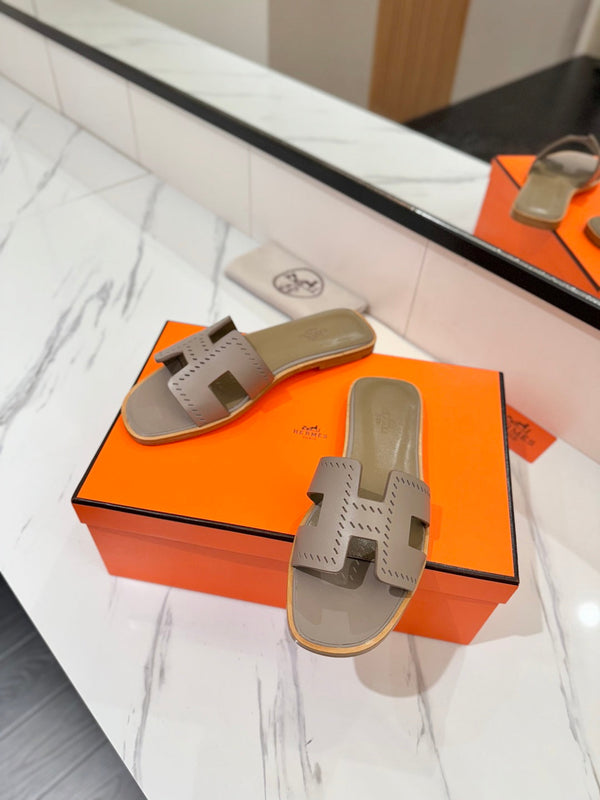 HM Oran Sandal Etoupe Perforate Cowhide 294872