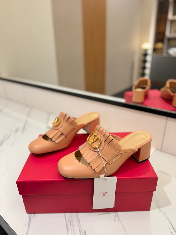 VT 2025 Signature Heeled Mule Cantaloupe Calf Leather 295080