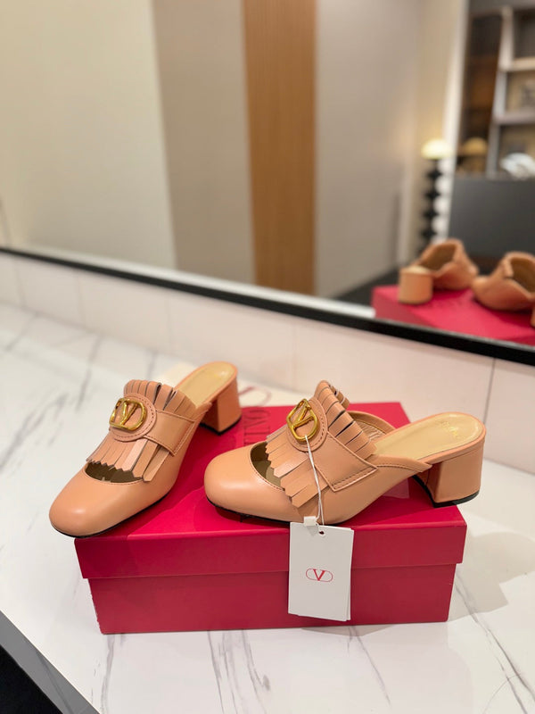 VT 2025 Signature Heeled Mule Cantaloupe Calf Leather 295080