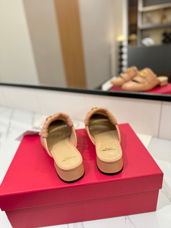 VT 2025 Signature Mule Cantaloupe Calf Leather 295085