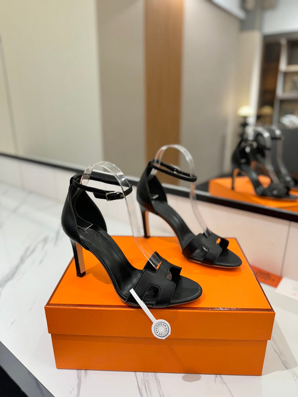 HM Joy 90mm Heeled Sandals Black Flat Cowhide 294917