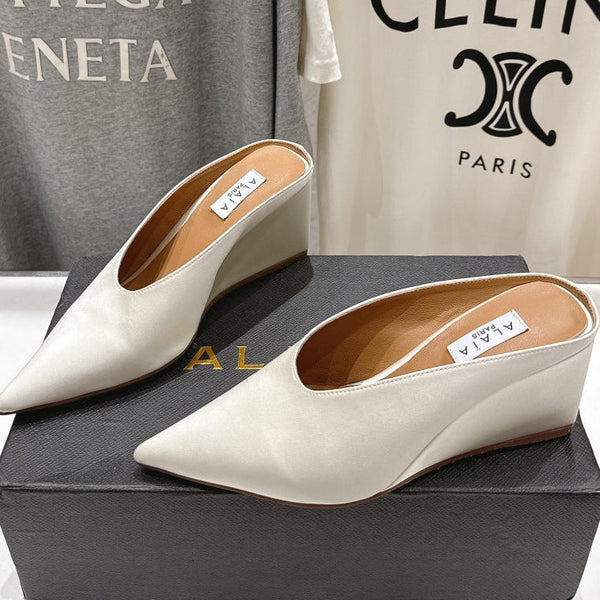 Alaia 25 Cube Wedge Mules Ivory Silk Sheepskin 300080