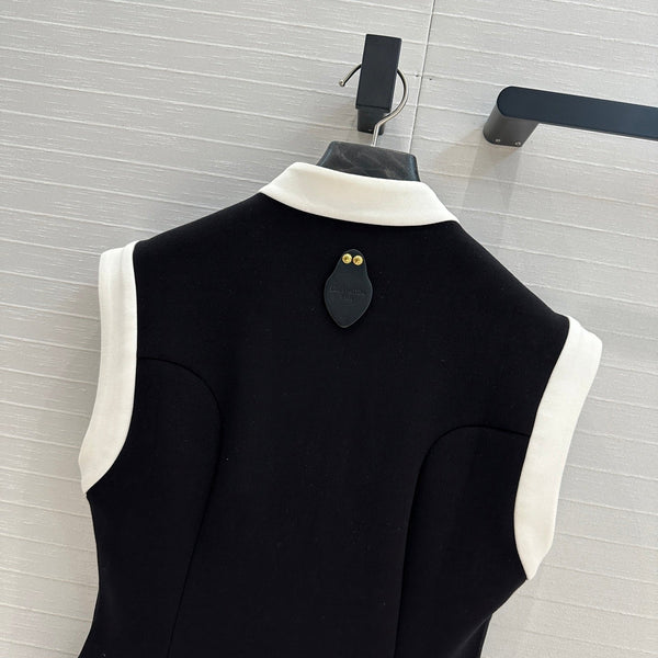 LV 25 Princess Seams Vest Black Polyester Cotton