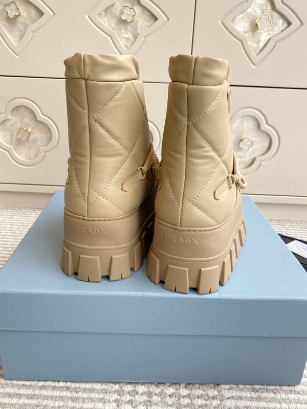 Prada 25 Shearling Apres-ski Boots Beige Calfskin 501449