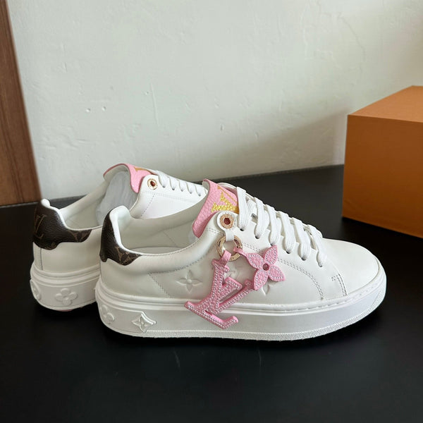 Sneakers LV Time Out in pelle di vitello bianca e rosa mista
