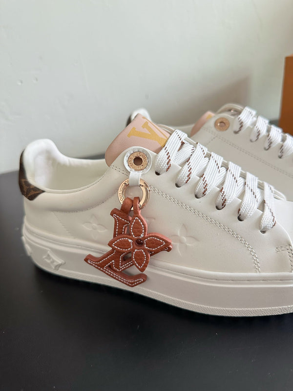 Sneakers LV Time Out in pelle di vitello bianca e marrone