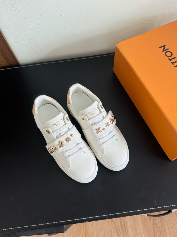 Sneakers LV Time Out in pelle di vitello bianca