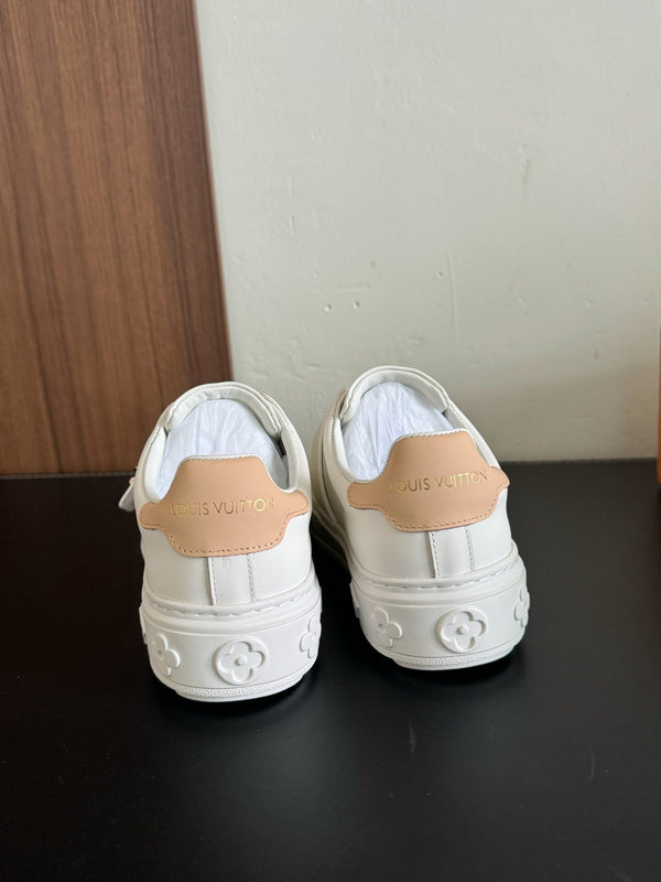 Sneakers LV Time Out in pelle di vitello bianca