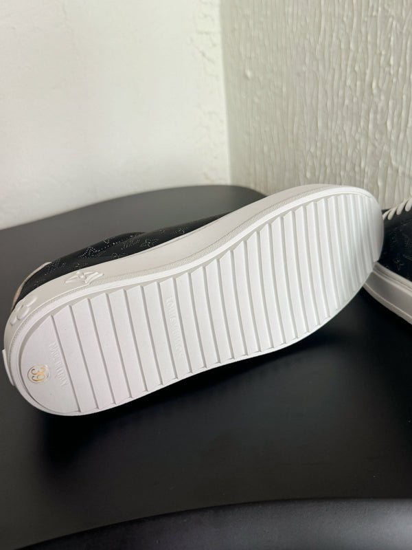 Sneakers LV Time Out Light Nero Monogram Pelle di vitello