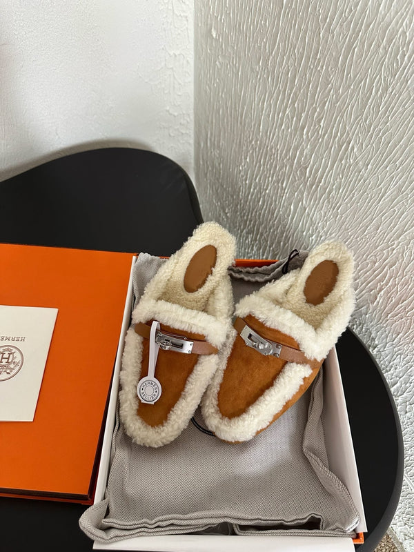 HM Oz Mule Caramel Mix White Suede Lined With Wool Fleece  961092