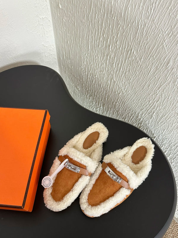 HM Oz Mule Caramel Mix White Suede Lined With Wool Fleece  961092