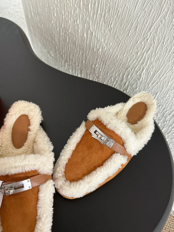 HM Oz Mule Caramel Mix White Suede Lined With Wool Fleece  961092