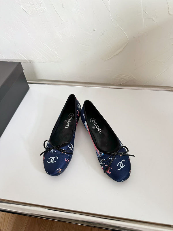 Ballerine in tessuto blu