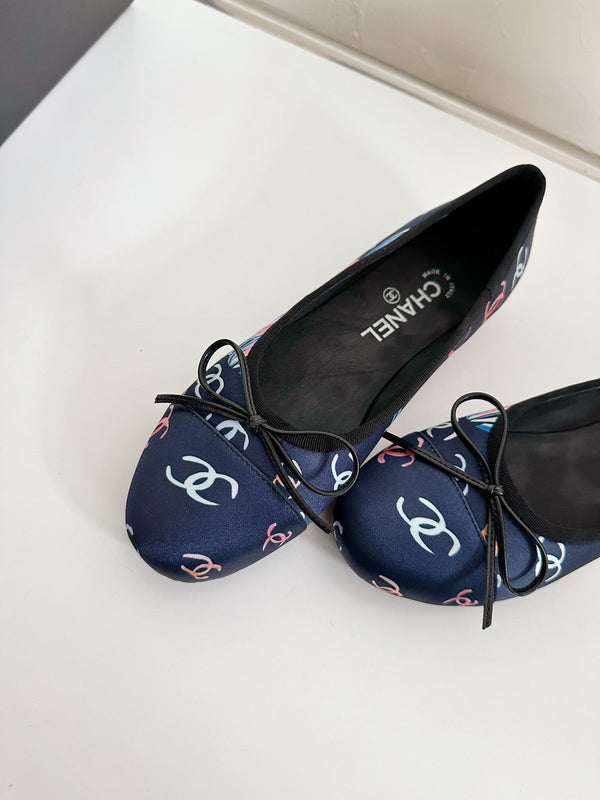 Ballerine in tessuto blu