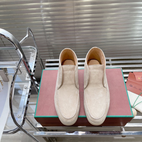 open walk chukka boot light grey suede