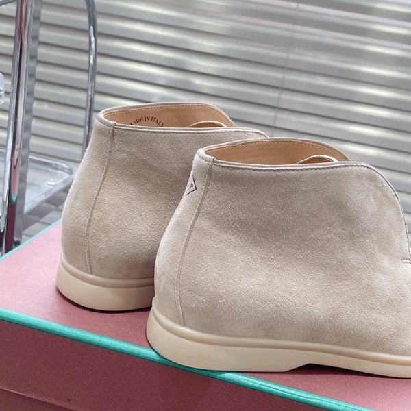 open walk chukka boot light grey suede