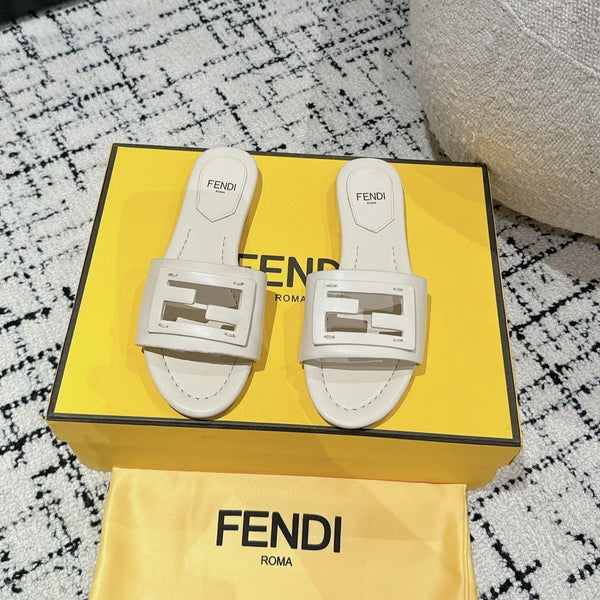 FF Baguette Ivory Leather Slide