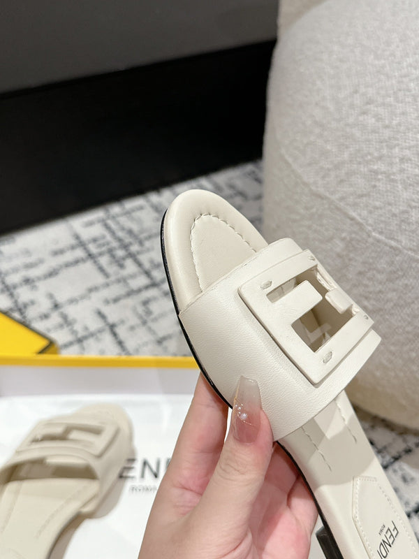 FF Baguette Ivory Leather Slide