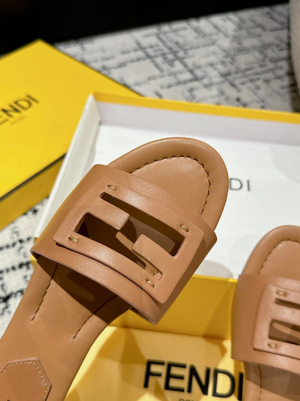 FF Baguette Light Brown Leather Slide