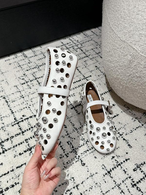 ALAIA PEARL MARY JANE SHOES IN WHITE LAMBSKIN