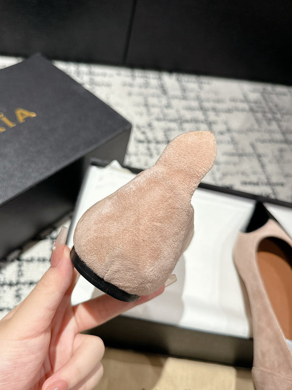 ALAIA PUMP 1 CM IN ALMOND BEIGE SUEDE MIX BLACK CALFSKIN