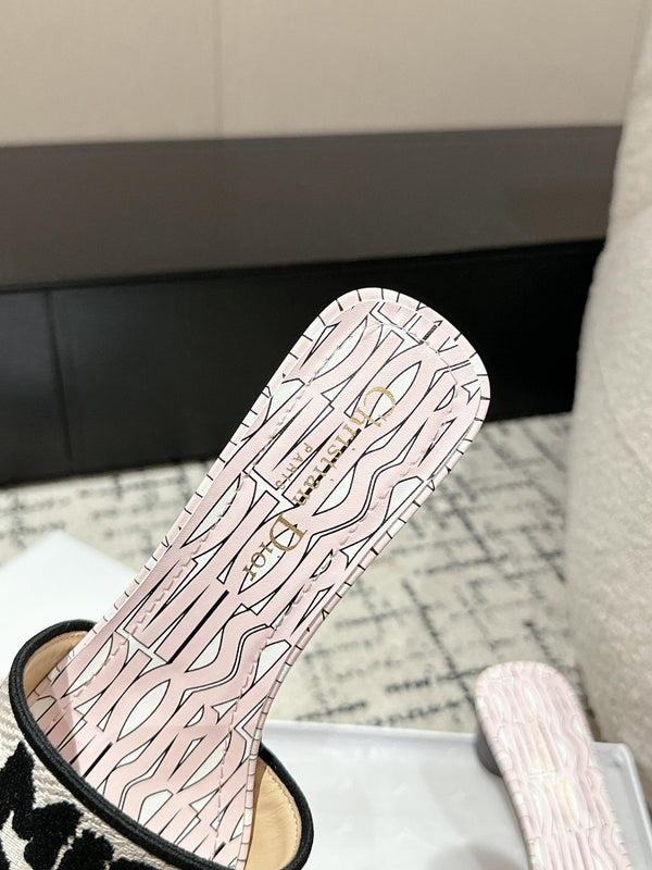 CD Dway Heeled Slide Light Pink Black Embroidered Cotton