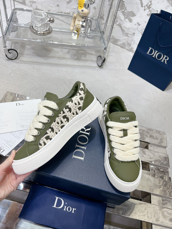 CD B33 Sneaker 30mm In Moss Green Calfskin  100664