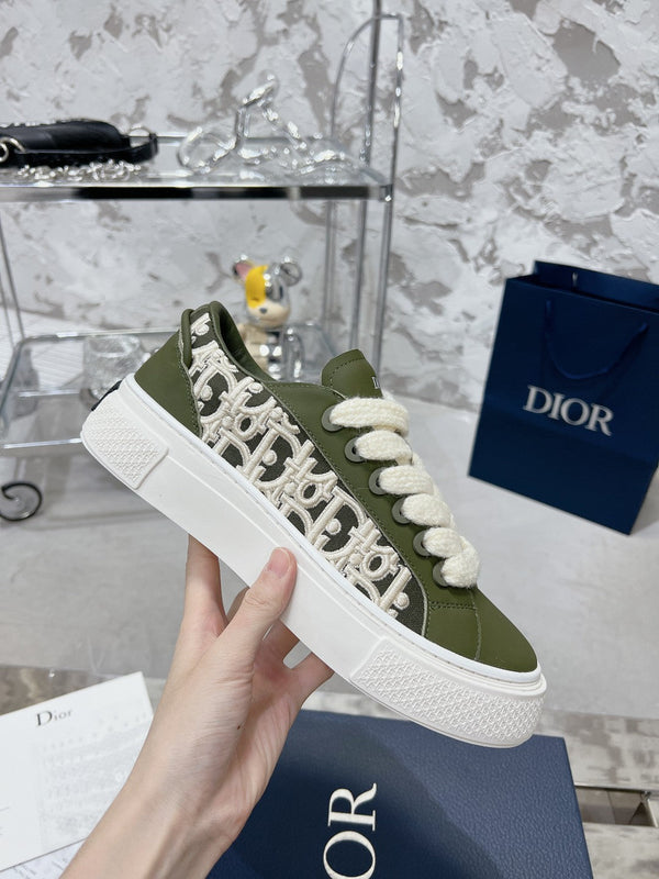 CD B33 Sneaker 30mm In Moss Green Calfskin  100664