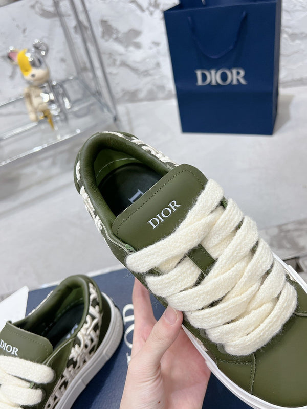 CD B33 Sneaker 30mm In Moss Green Calfskin  100664