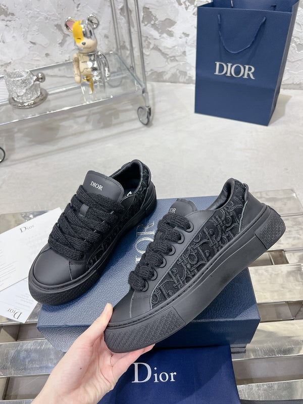 CD B33 Sneaker 30mm In Black Calfskin 100668