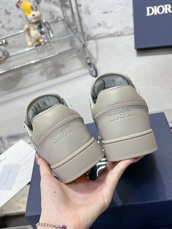 CD B27 Sneaker 30mm In Light Grey Calfskin 100631