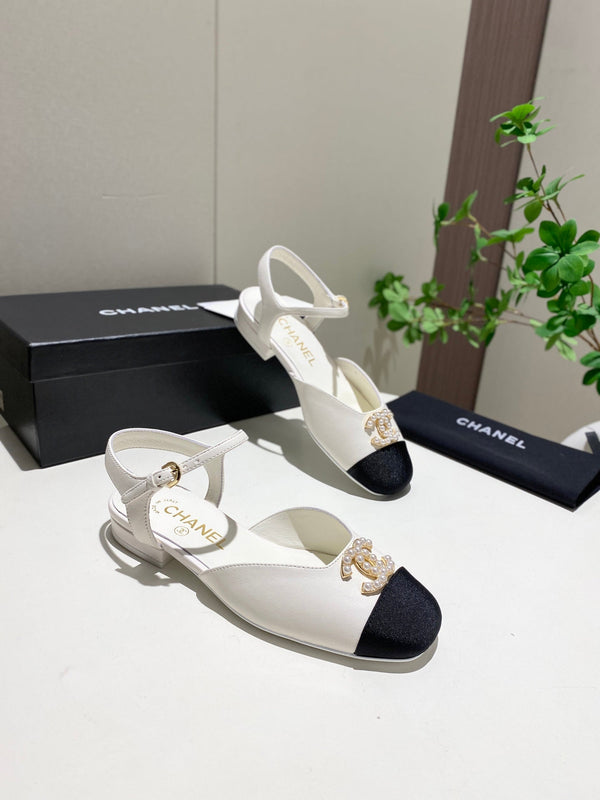 CC 25P Pearl Buckle Mary Jane Sandals Black White Sheepskin Frabic 466989