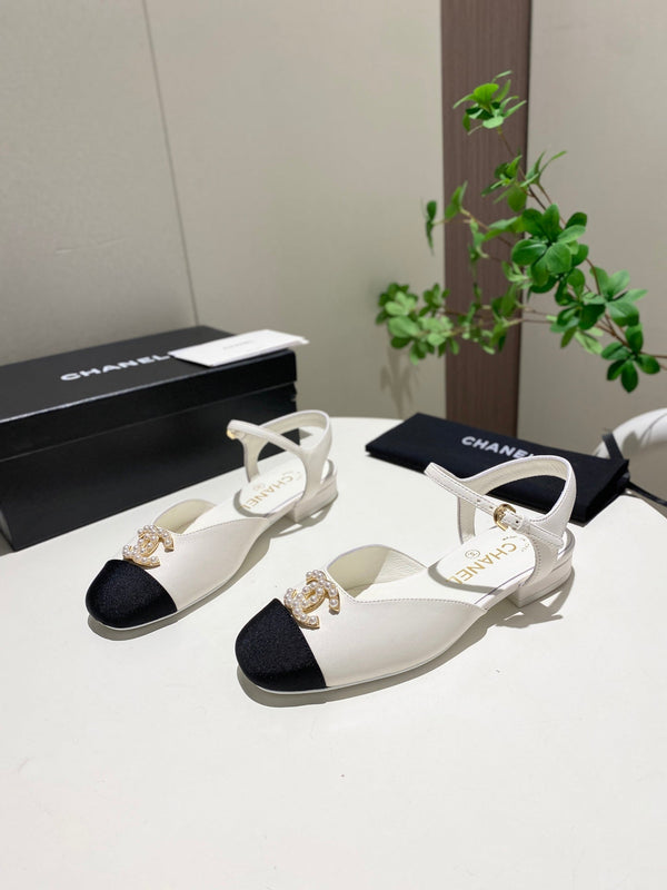 CC 25P Pearl Buckle Mary Jane Sandals Black White Sheepskin Frabic 466989