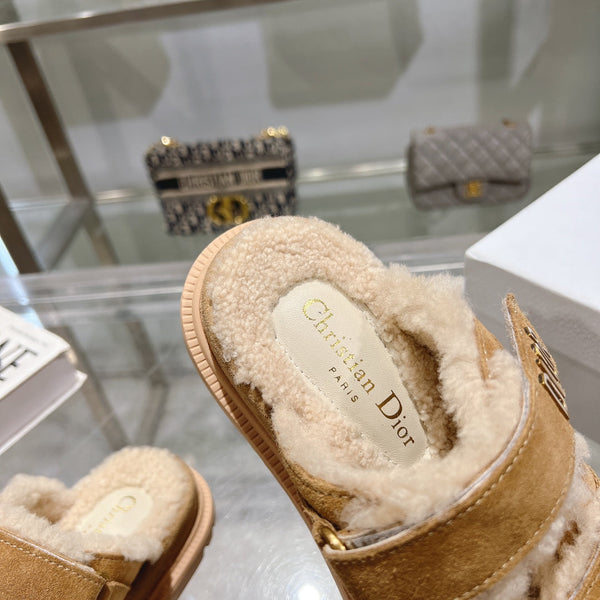 CD Dioract Slide 40mm In Caramel Suede 996358