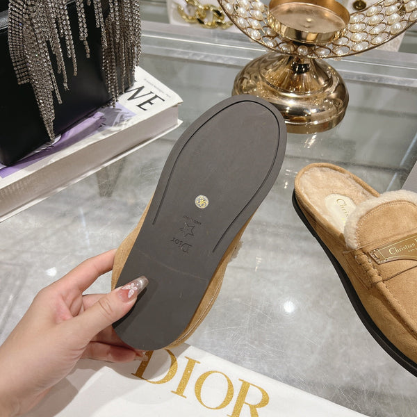 CD Boy Mule In Light Brown Suede With Fleece Lining 996446