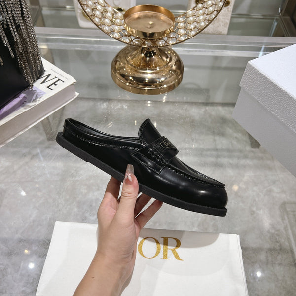 CD Boy Mule In Black Glossy Calfskin 996453