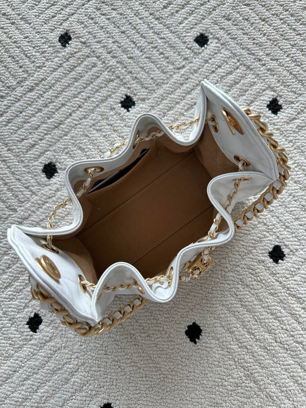 Chanel 25 Hobo Bag 22cm White Calfskin 286182