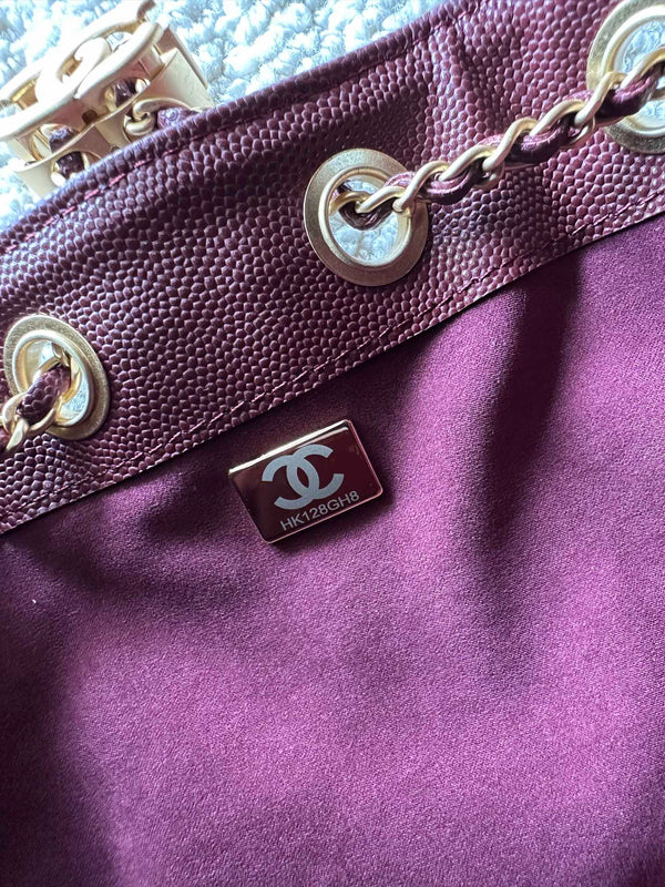 Chanel 25 Hobo Bag 22cm Burgundy Calfskin 286183