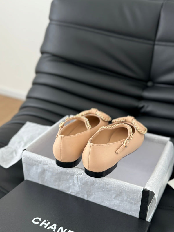 CC BALLET FLATS IN SEPIA BEIGE LAMBSKIN WITH GOLD HARDWARE