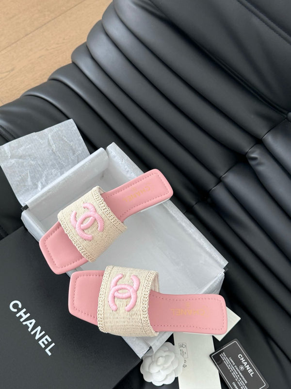 CIABATTA INTRECCIATA IN RAFIA E PELLE DI AGNELLO ROSA CHIARO