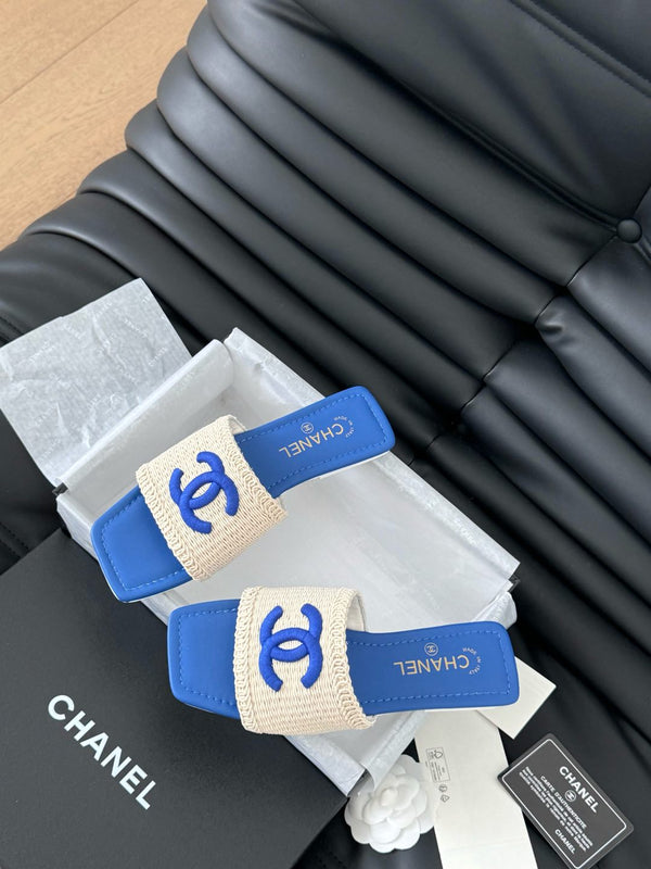 CIABATTA INTRECCIATA IN RAFIA E PELLE DI AGNELLO BLU CERULEO