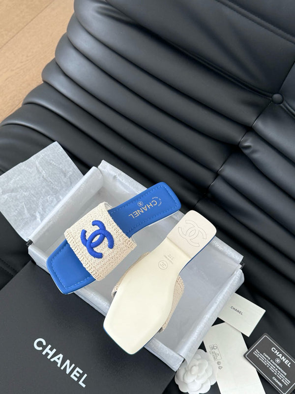 CIABATTA INTRECCIATA IN RAFIA E PELLE DI AGNELLO BLU CERULEO