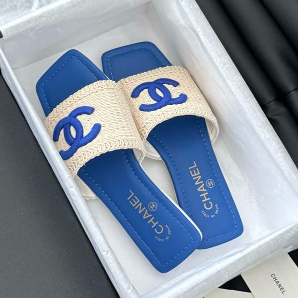 CIABATTA INTRECCIATA IN RAFIA E PELLE DI AGNELLO BLU CERULEO