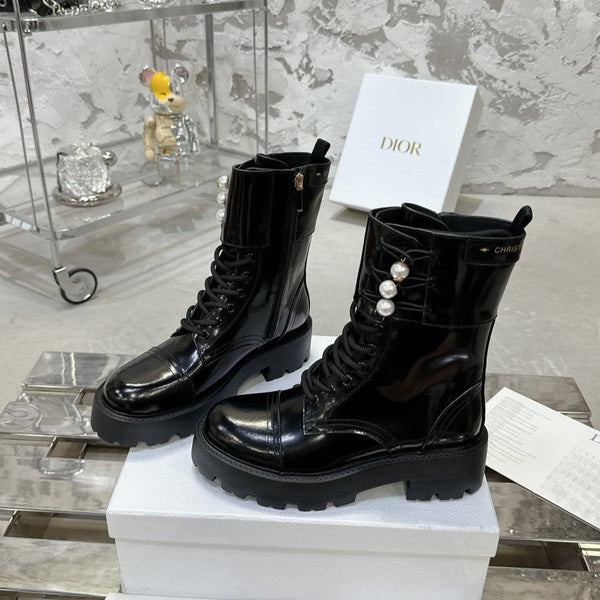 CD D-Strike Ankle Boot In Black Glossy Cowhide 100587