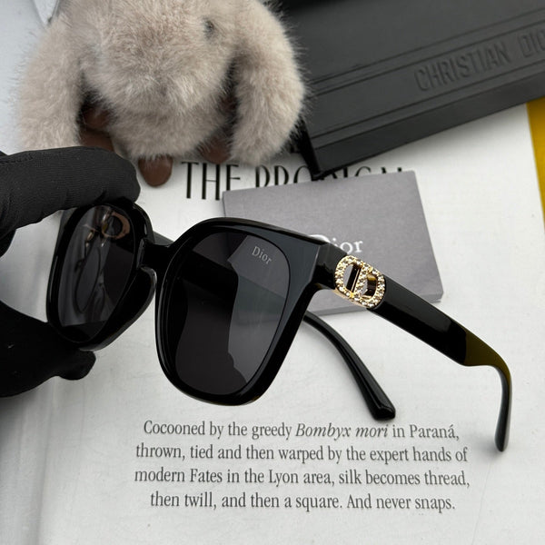 MONTAIGNE SUNGLASS CD8635 IN ACETATE