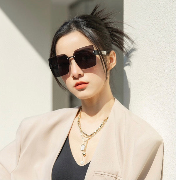 MONTAIGNE SQUARE SUNGLASS CD7159 IN ACETATE