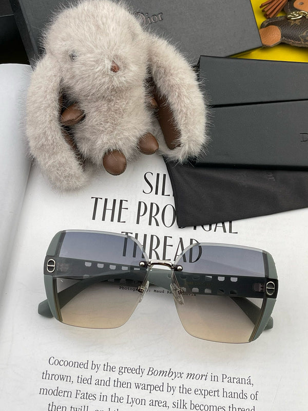 MONTAIGNE SQUARE SUNGLASS CD5296 IN ACETATE