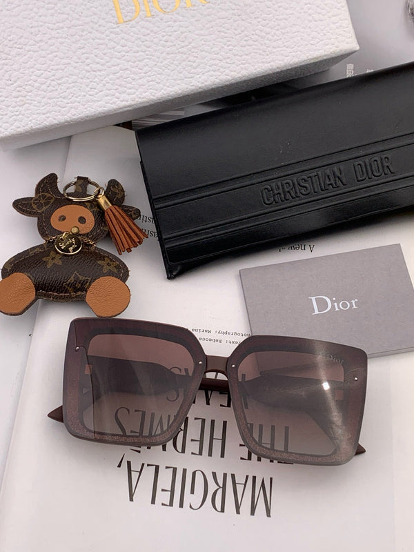 MONTAIGNE SQUARE SUNGLASS D6227 IN ACETATE