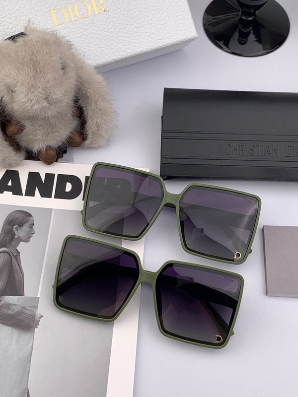 OCCHIALI DA SOLE MONTAIGNE CD1595 IN ACETATO VERDE