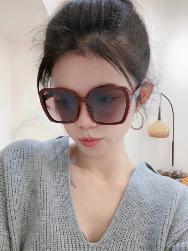 OCCHIALI DA SOLE MONTAIGNE D7732 IN ACETATO MARRONE